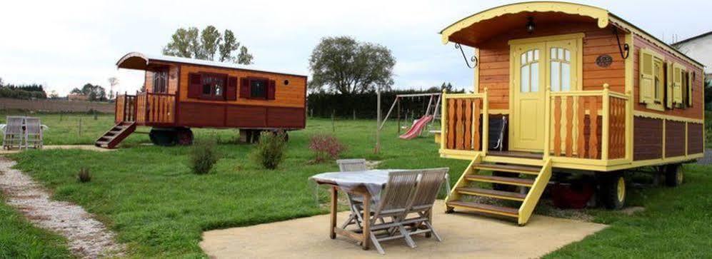 Les Roulottes De La Ferme Des Chanaux Bauernhof *